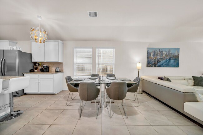 Building Photo - 20267 Creekdale Bend Dr