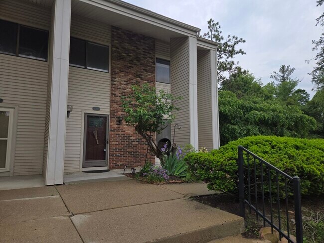 Primary Photo - 6136 Palomino Ct