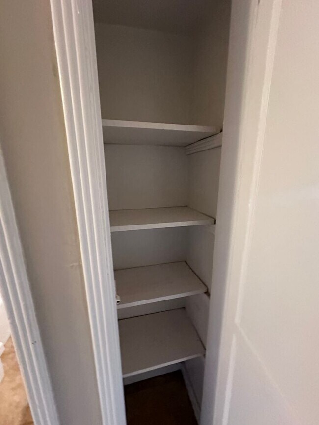 Building Photo - 2114 Brundage Ln