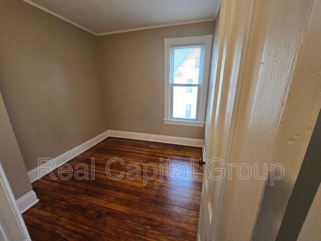 Building Photo - 708 Westover Pl