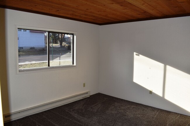 Building Photo - Whitefish River Duplex