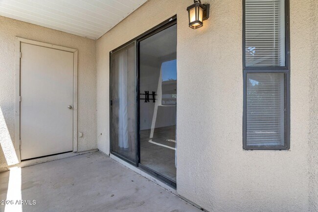 Building Photo - 4850 E Desert Cove Ave