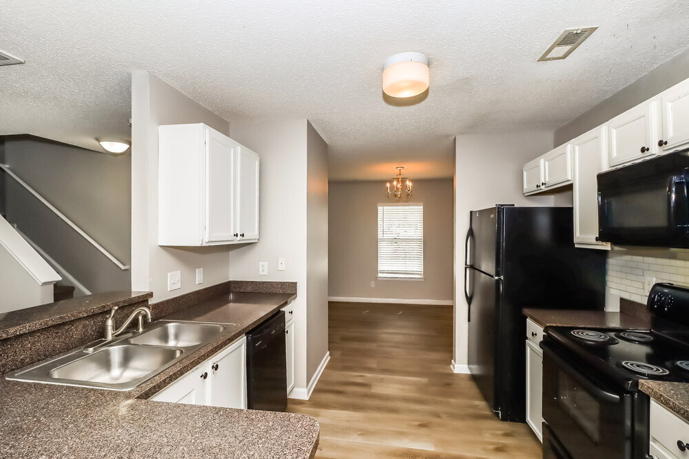 Building Photo - 1353 Bray Dr