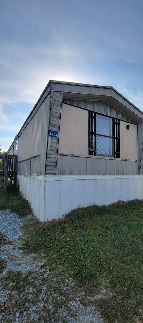 Building Photo - Ready to Move in
