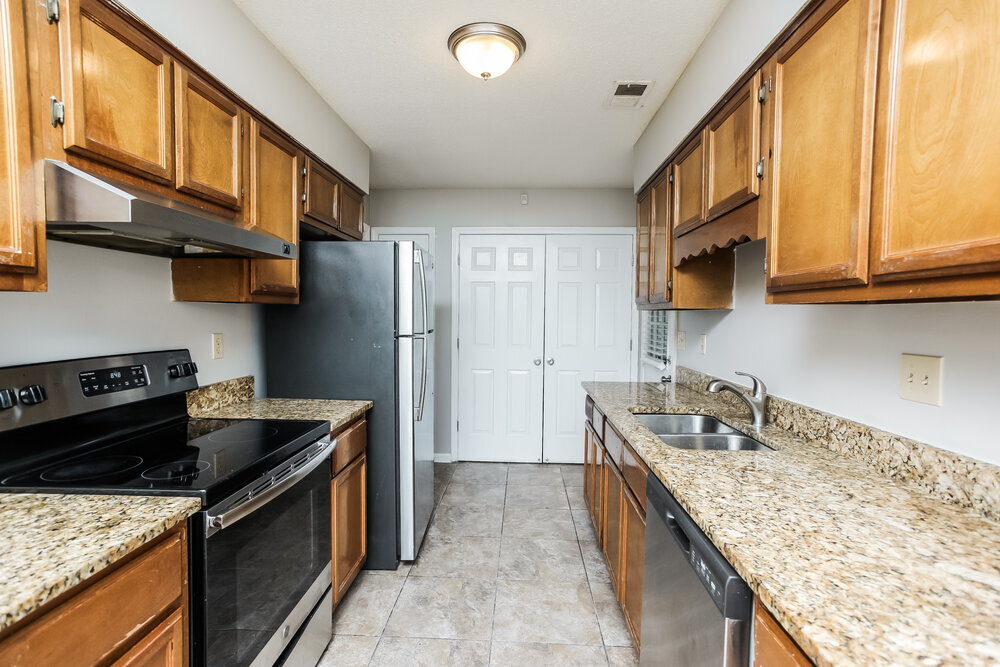 Building Photo - 4295 Rosswood Dr