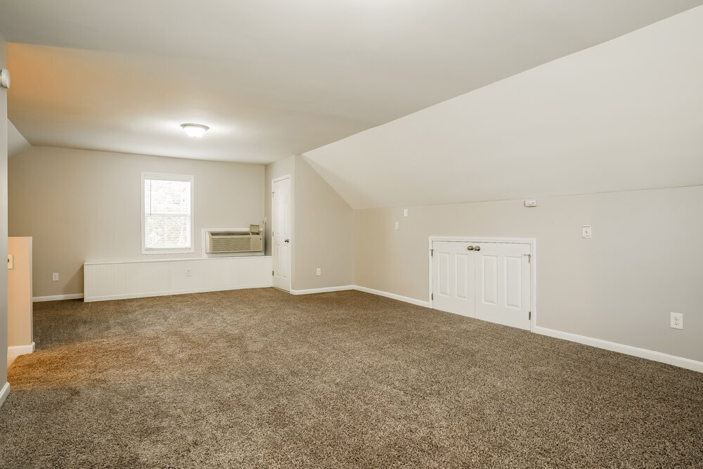 Building Photo - 146 Willowbrook Cir