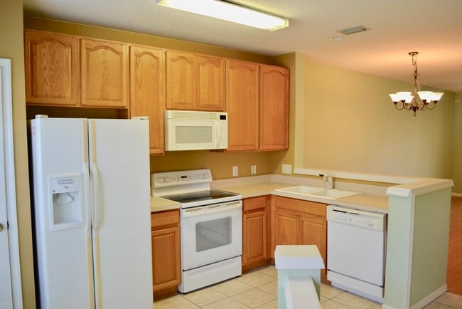 Building Photo - 1372 Hampton Park Ln