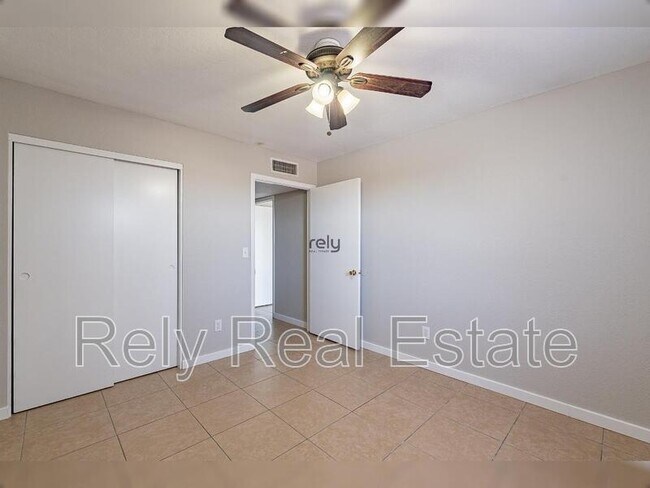 Primary Photo - 6134 W Morten Ave