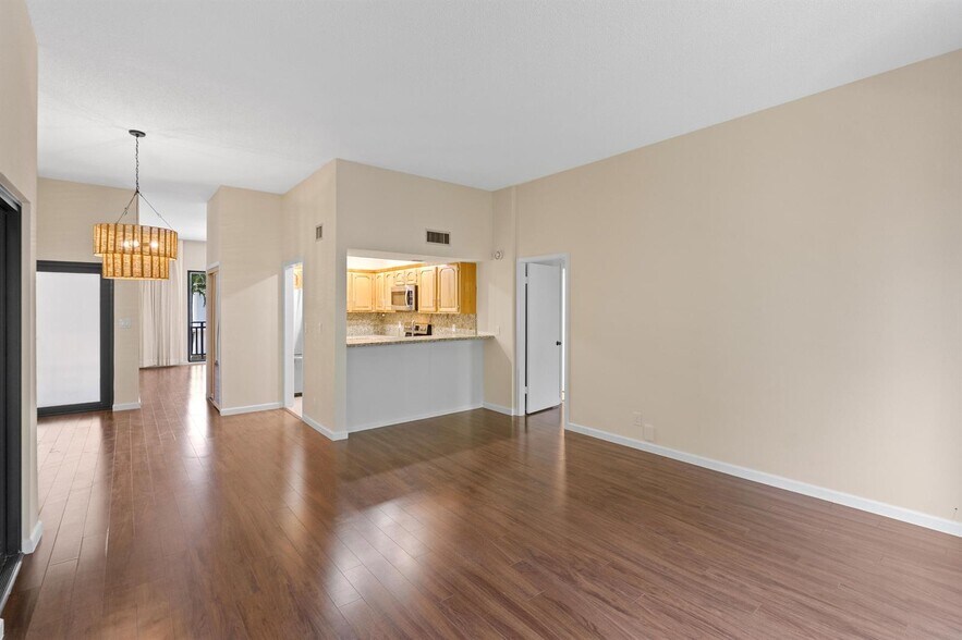 Building Photo - 1630 S Ocean Ln