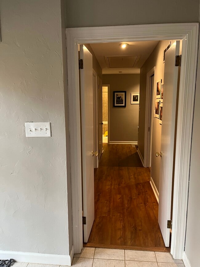 Building Photo - 117 Batchelor Dr