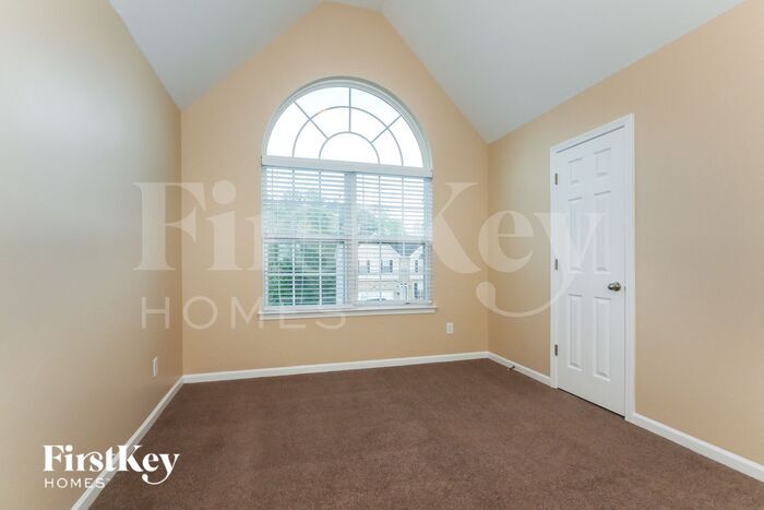 Building Photo - 4819 Eagle Creek Dr