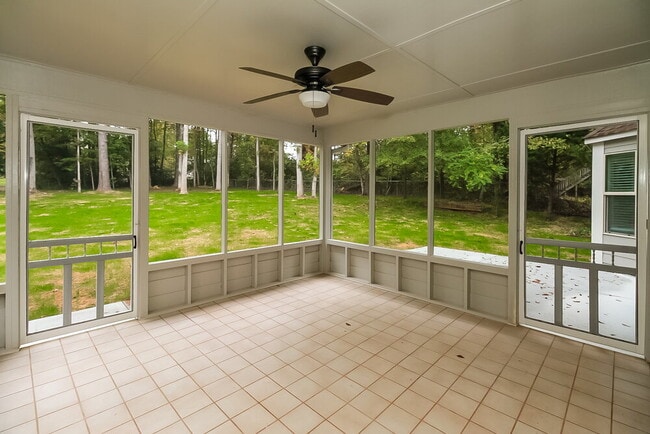 Building Photo - 287 Whaleys Lake Dr