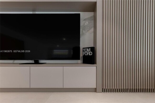 Building Photo - 7300 SW 77th Ave