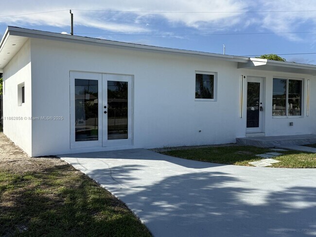 Building Photo - 11805 SW 185th St