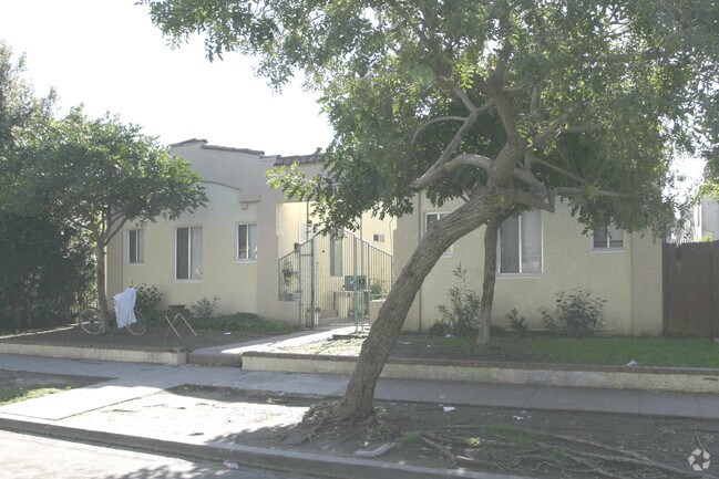 Building Photo - 2652-2728 E 15th Street