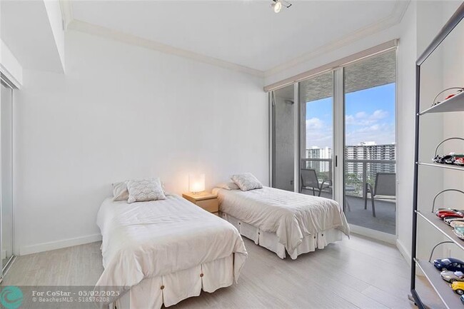 Building Photo - 3200 N Ocean Blvd