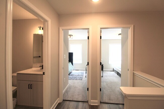 Building Photo - New construction 4 bed 3.5 bath townhome!