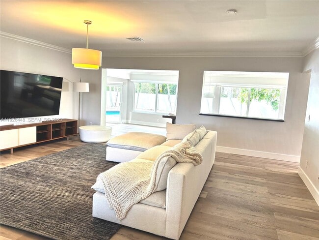 Building Photo - 19340 NE 18th Ct