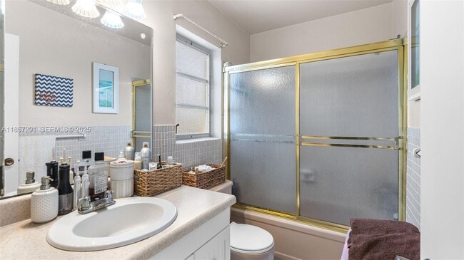 Building Photo - 2031 Dewey St