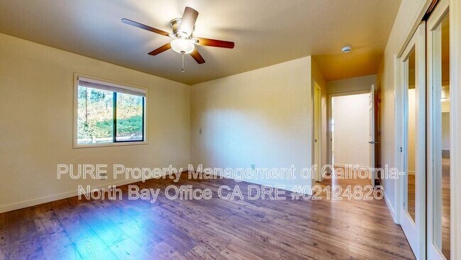 Building Photo - 4939 Dry Creek Rd