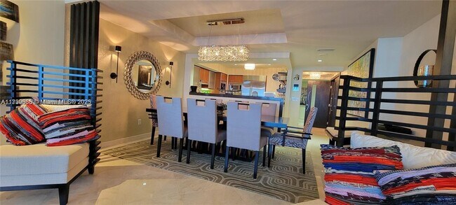 Building Photo - 1331 Brickell Bay Dr