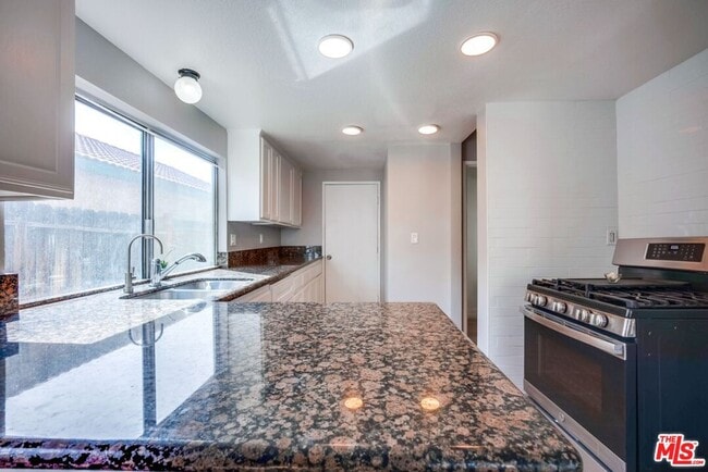 Building Photo - 13088 Tonikan Dr