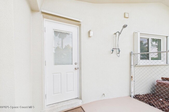 Building Photo - 778 Nassau Rd