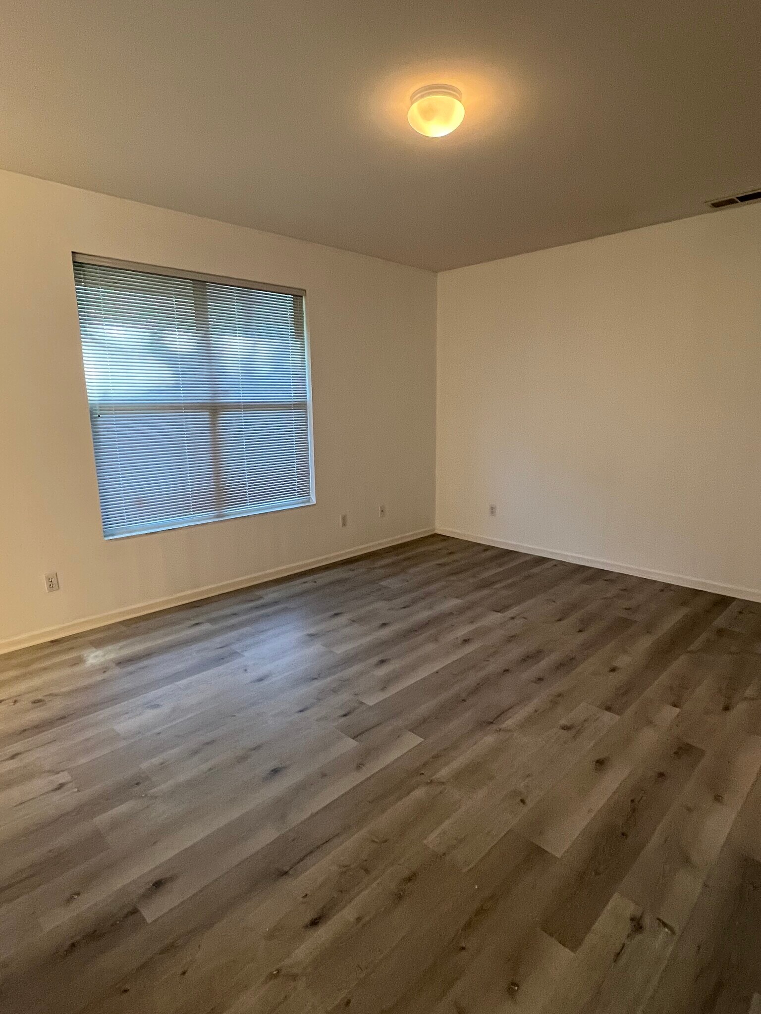 Building Photo - 6505 Saint Andrews Dr