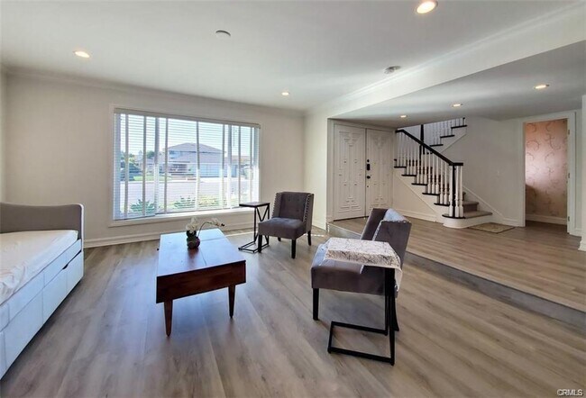 Building Photo - 18684 Santa Ramona St