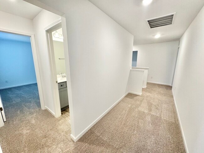 Building Photo - 4 br 3.5 ba NEW CONSTRUCTION in China Grove!