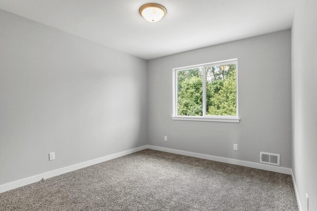 Building Photo - 200 Chalet Dr