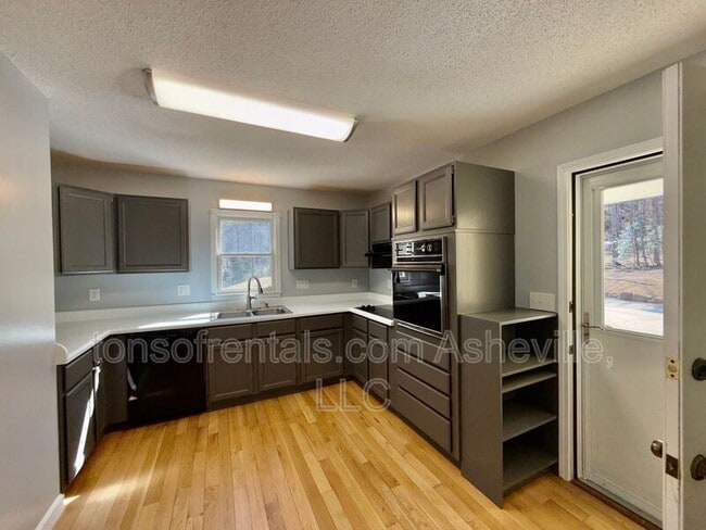 Building Photo - 28 Big Rock Rd