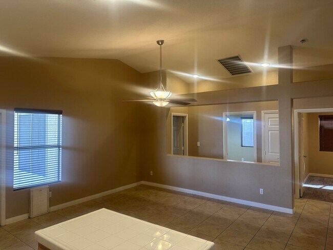 Building Photo - NW!! Single Story Home!! No Carpet!! Pot S...