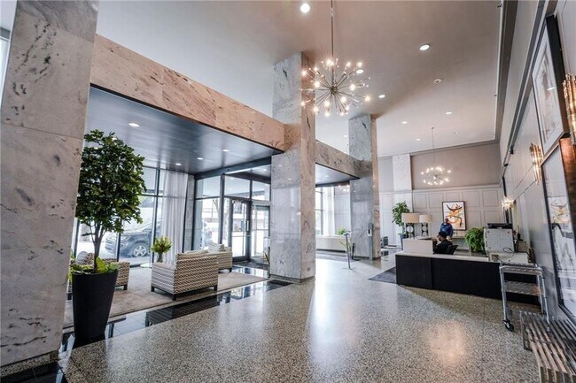 Building Photo - 620 Peachtree St NE