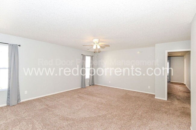 Building Photo - 15445 Border Dr