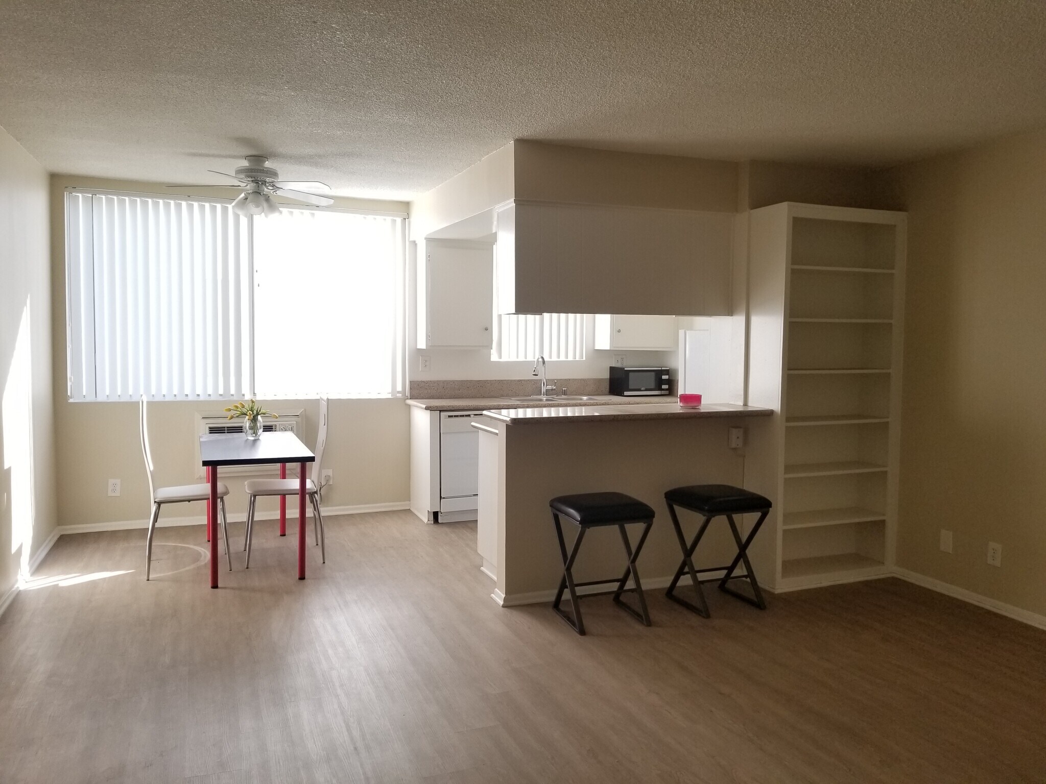 Building Photo - 456 S. Harvard Blvd