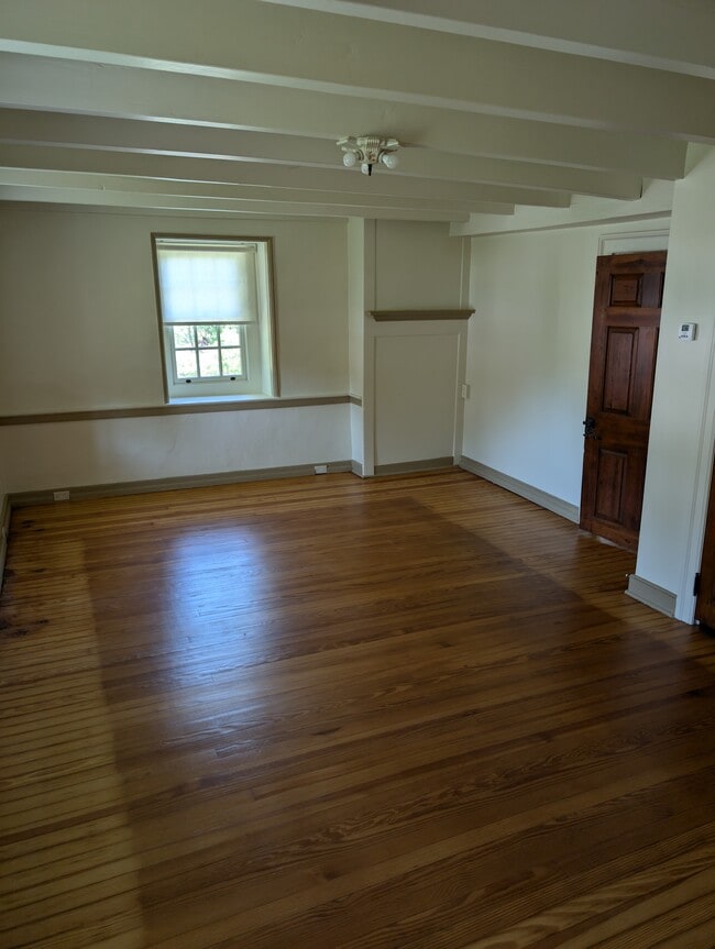 Building Photo - 40 Creamery Rd