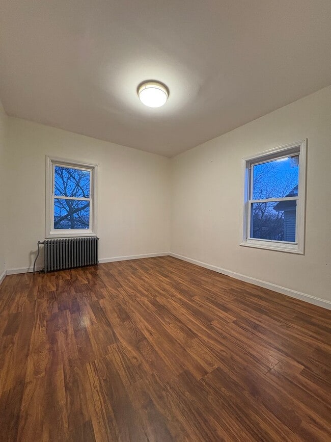 Building Photo - 58-60 Temple Street