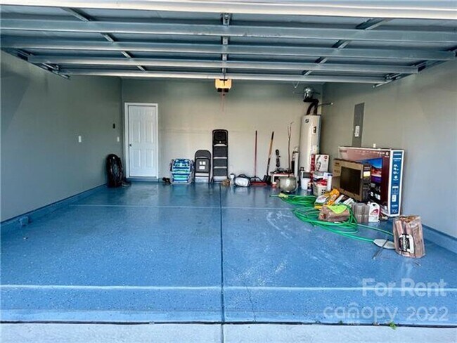 Building Photo - Captivating Single Family Home | 3 BR/2.5BA | 1-Car Covered Parking |In Highland Park