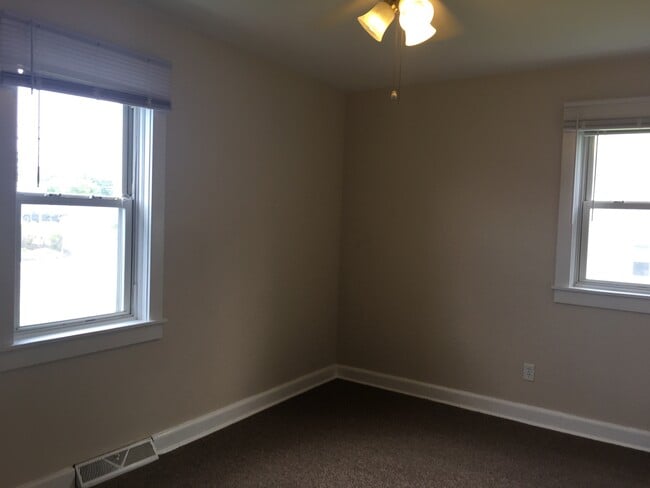 Master bedroom - 6004 Old Capitol Trl