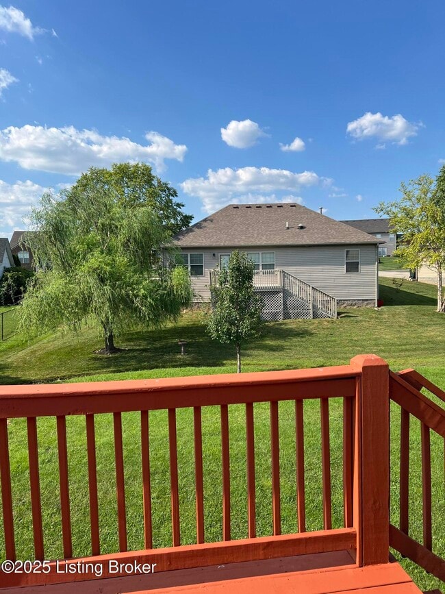 Building Photo - 220 Meadowcrest Dr
