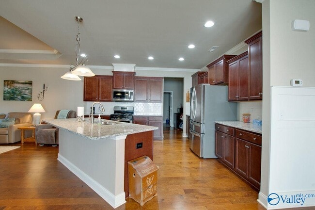 Building Photo - 7206 Lathan Dr SE