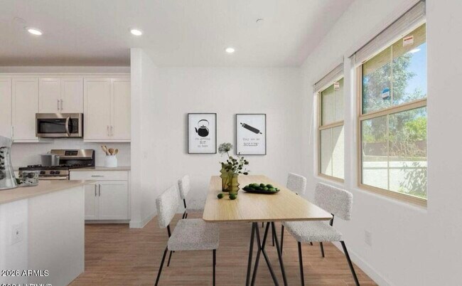 Building Photo - 4077 S Sabrina Dr