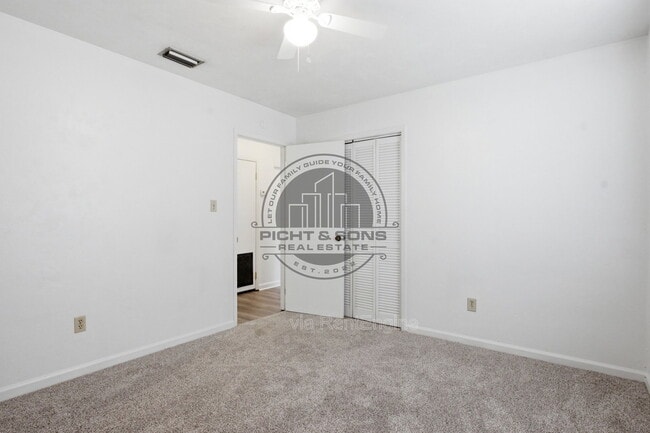 Building Photo - 1818 Sylvan Ct