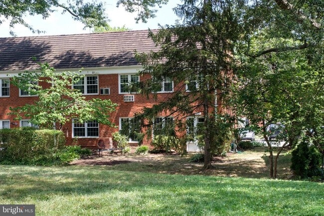 Building Photo - 3117 Ravensworth Pl
