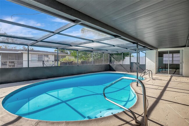 Building Photo - 7210 Parrot Dr