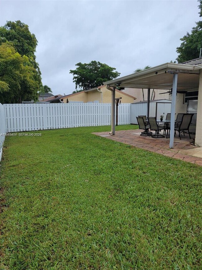 Building Photo - 14115 Langley Pl