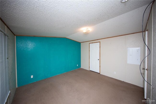 Building Photo - 1130 Madrid St