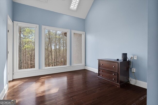 Building Photo - 530 Slane Trce