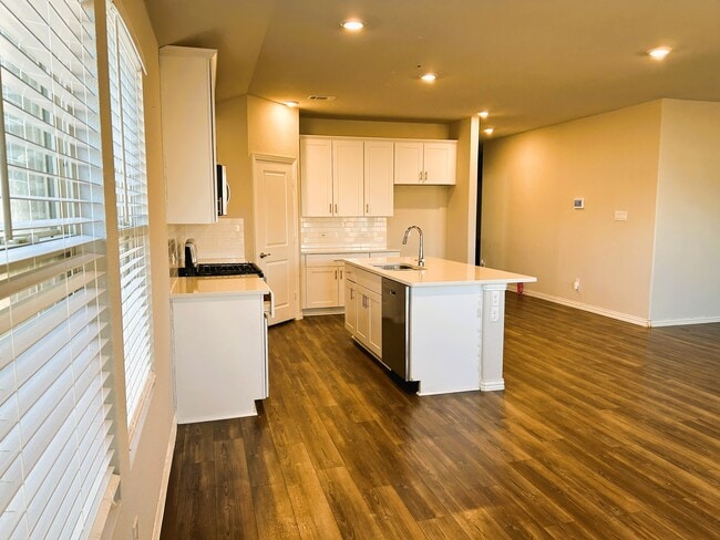 Building Photo - 2128 Proteus Dr